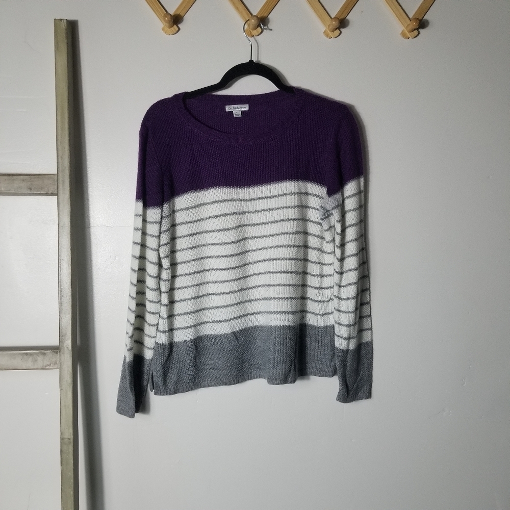 CROFT & BARROW WOMEN'S GRAY, WHITE, AND PURPLE SWEATER SIZE LARGE